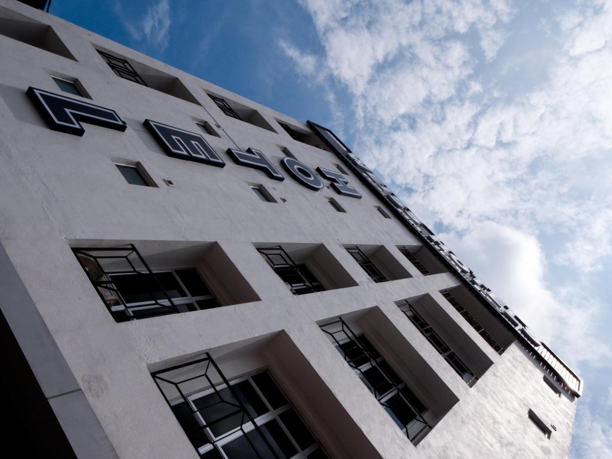 Weiss Hotels Kepong Baru Kampong Jawa Tengah Экстерьер фото