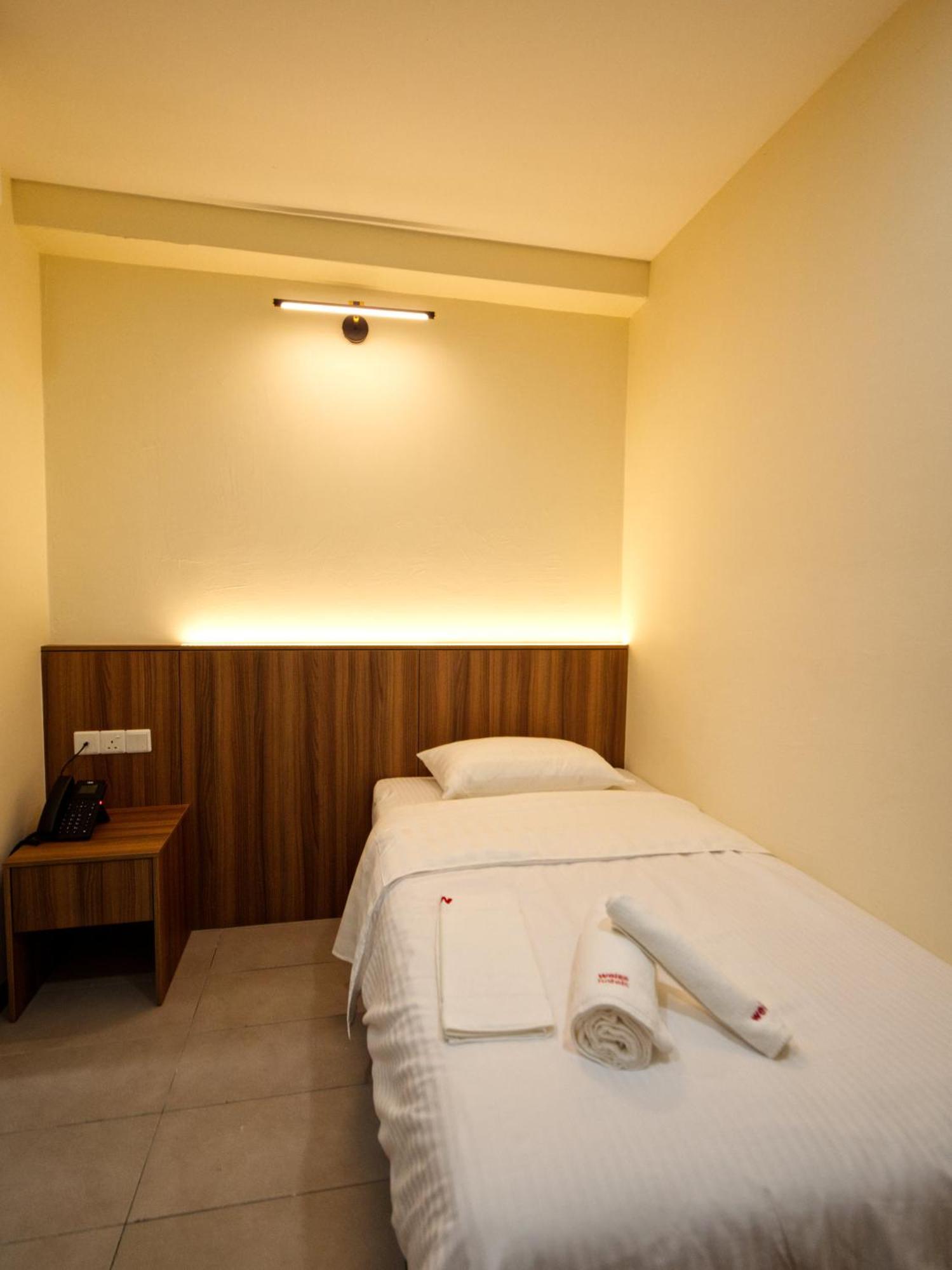 Weiss Hotels Kepong Baru Kampong Jawa Tengah Экстерьер фото
