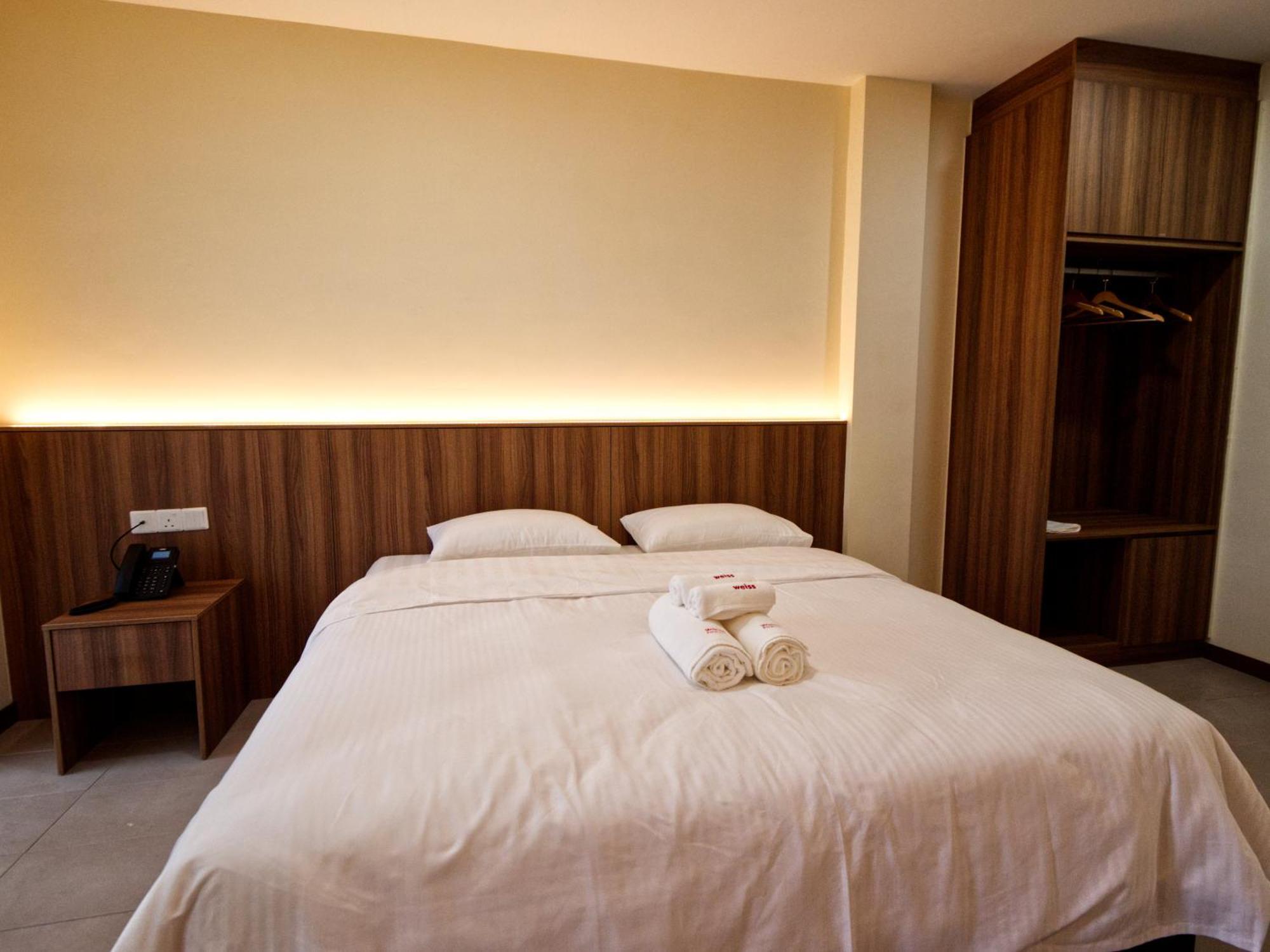 Weiss Hotels Kepong Baru Kampong Jawa Tengah Экстерьер фото