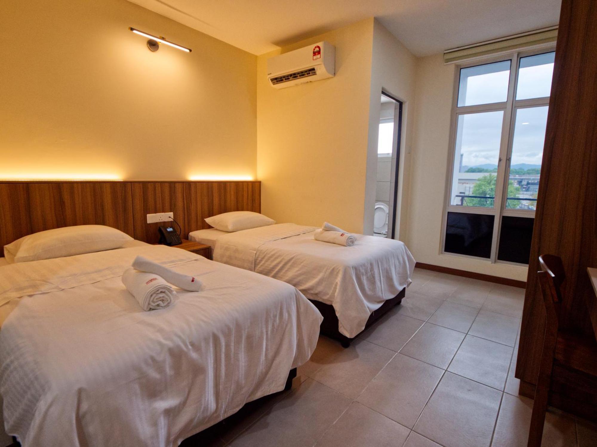 Weiss Hotels Kepong Baru Kampong Jawa Tengah Экстерьер фото