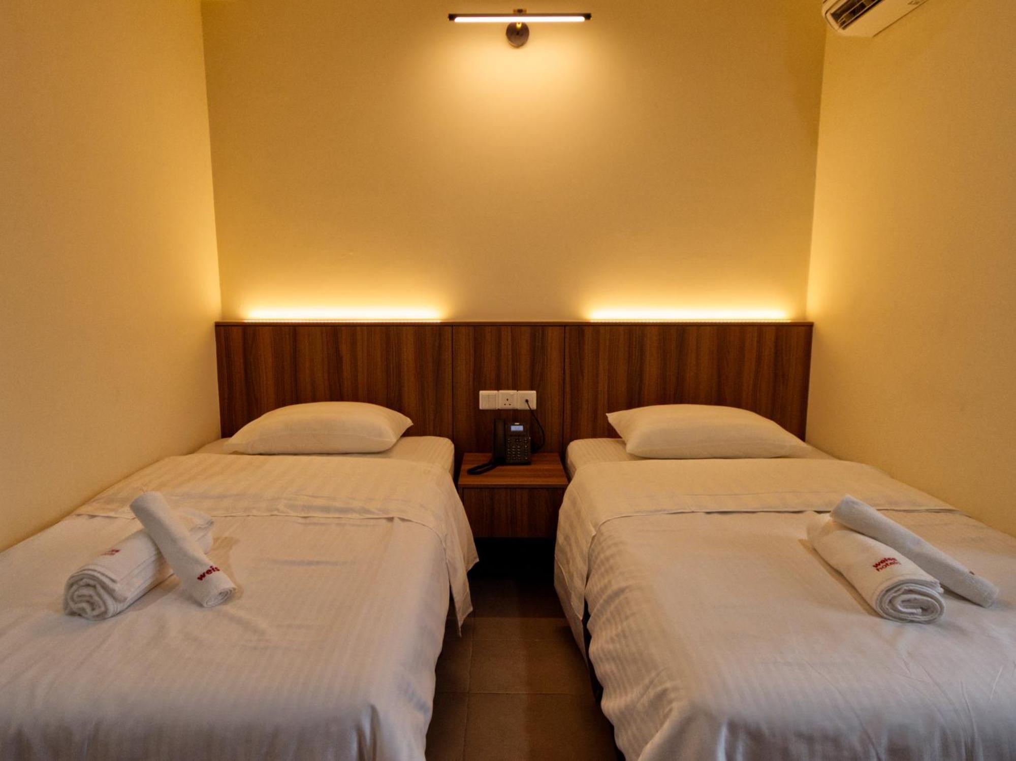 Weiss Hotels Kepong Baru Kampong Jawa Tengah Экстерьер фото